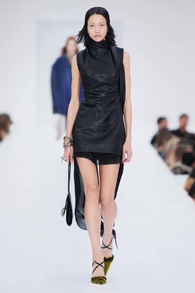 Look 23